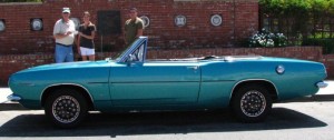 09-24-15-local-Fallbrook-Vintage-Car-Club-makes-four-donations-2-cp-701x294